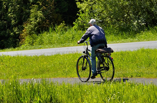 cyklista na venkově