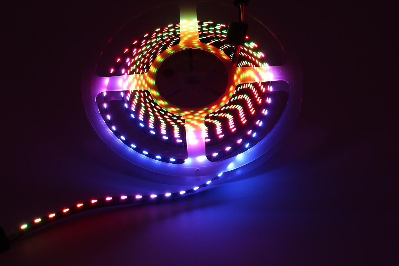 farebný LED pásik 